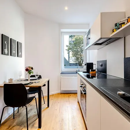 Hozo1-exklusiv Der Roze Living *